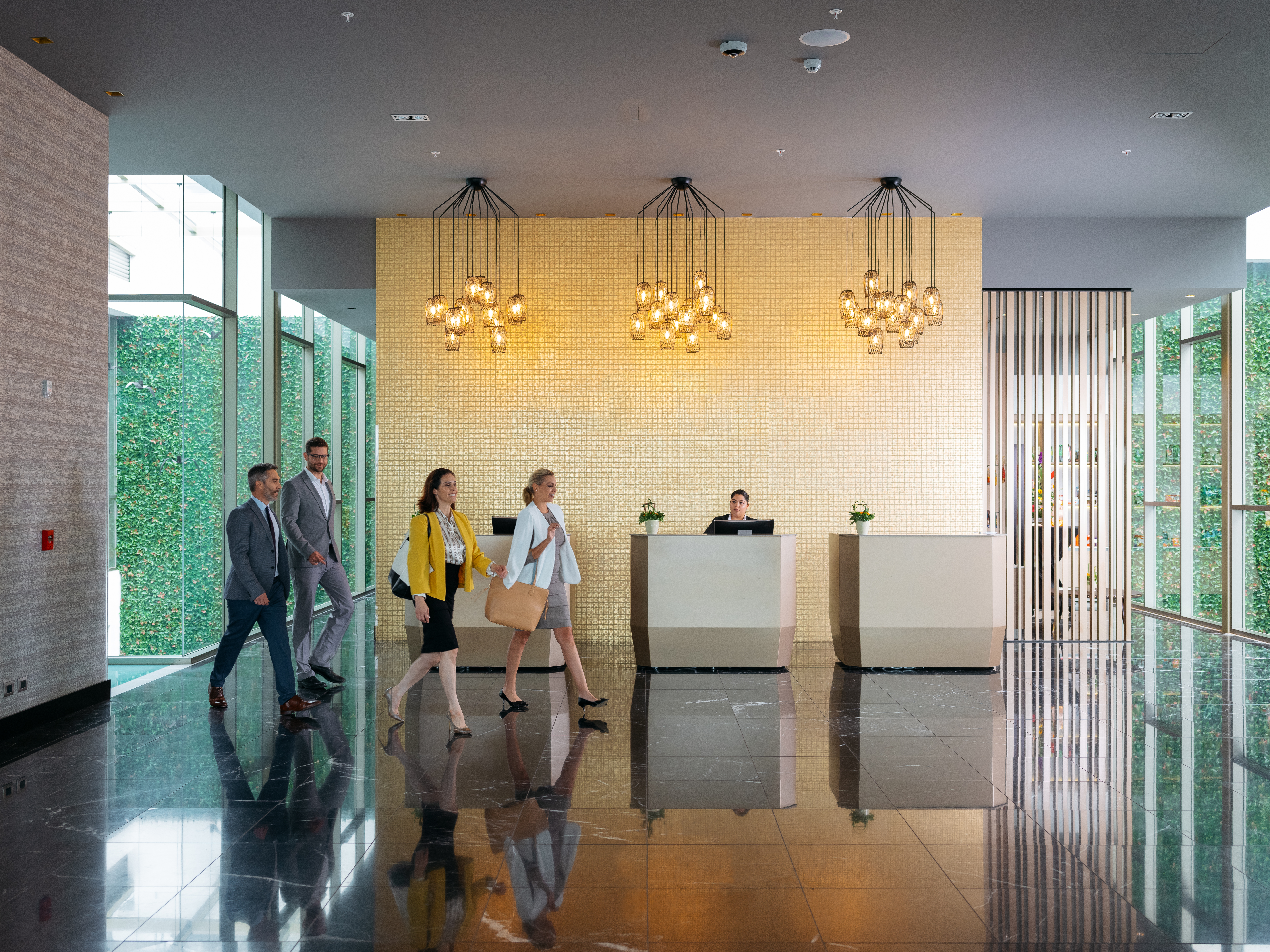 meeting attendees in costa rica at hotel