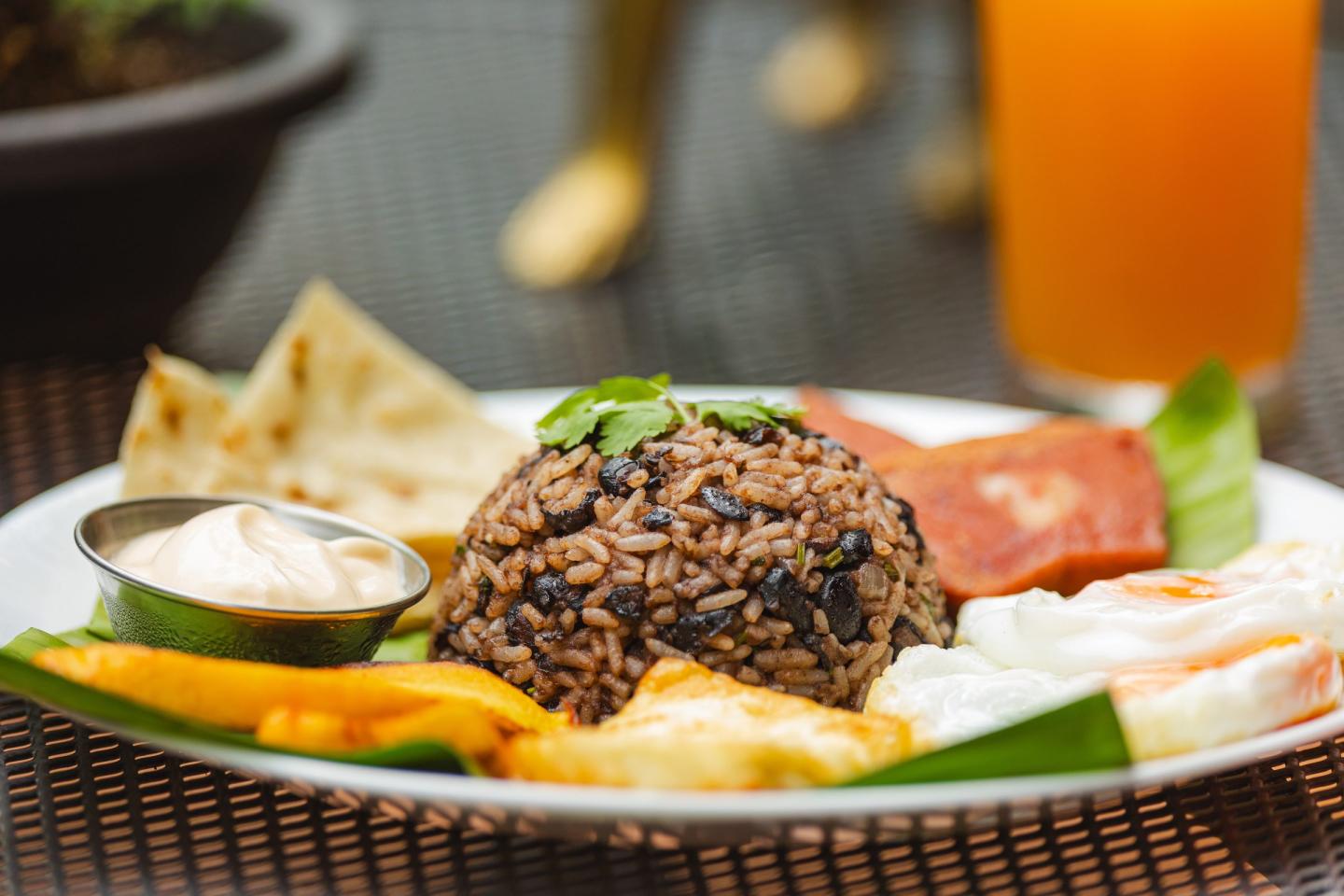 Plate of traditional Costa Rican gallo pinto, rice and beans